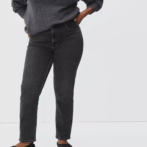 NWT Everlane The Curvy Cheeky Straight Jean in Washed Black - Size 30 - Picture 11 of 11